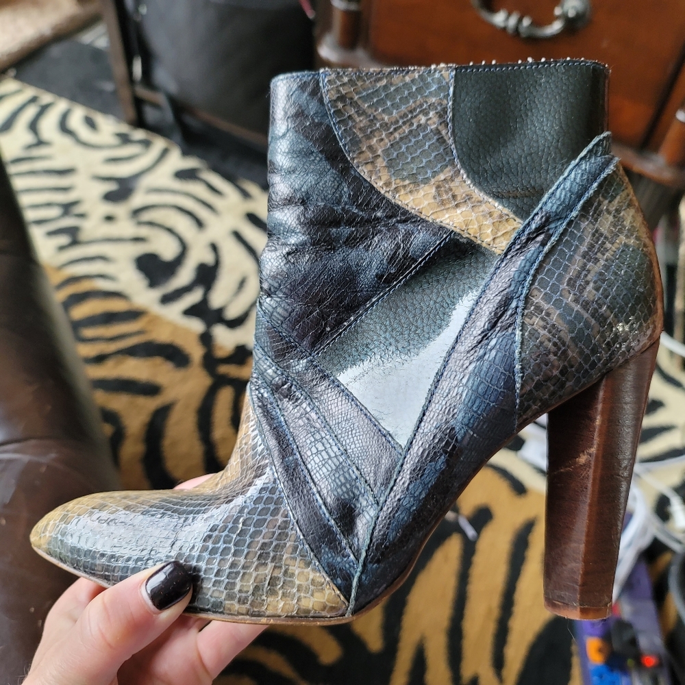 Carlos Santana ankle boots